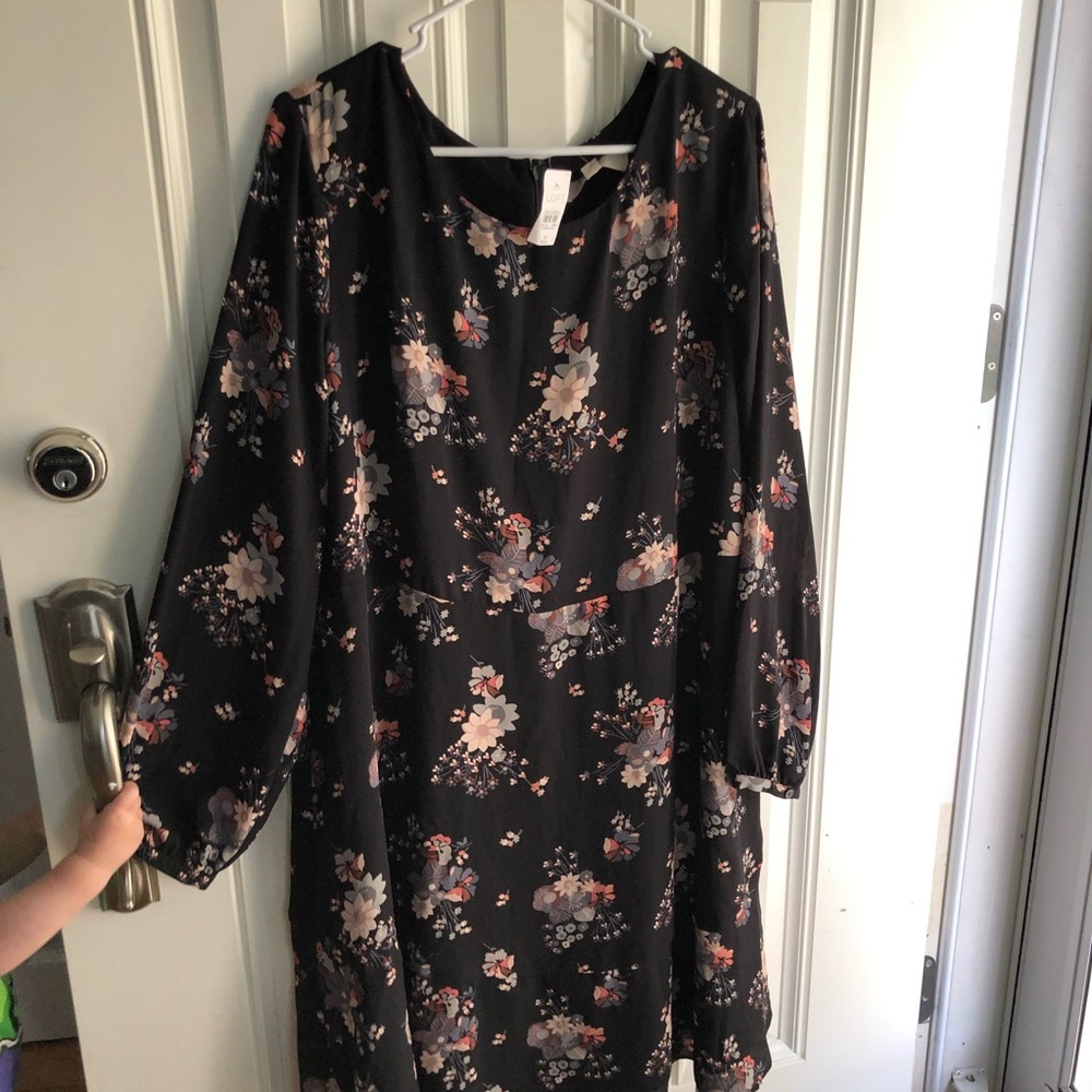 NWT LOFT Dress - Flowers